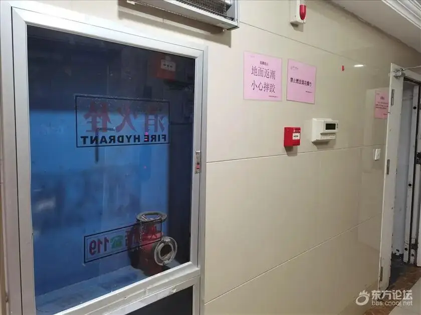 寧波這個小區(qū)物業(yè)費2塊多，管理卻讓人無奈！消火栓箱子沒水管帶、電梯臟亂...網(wǎng)友：還是拆遷小區(qū)香